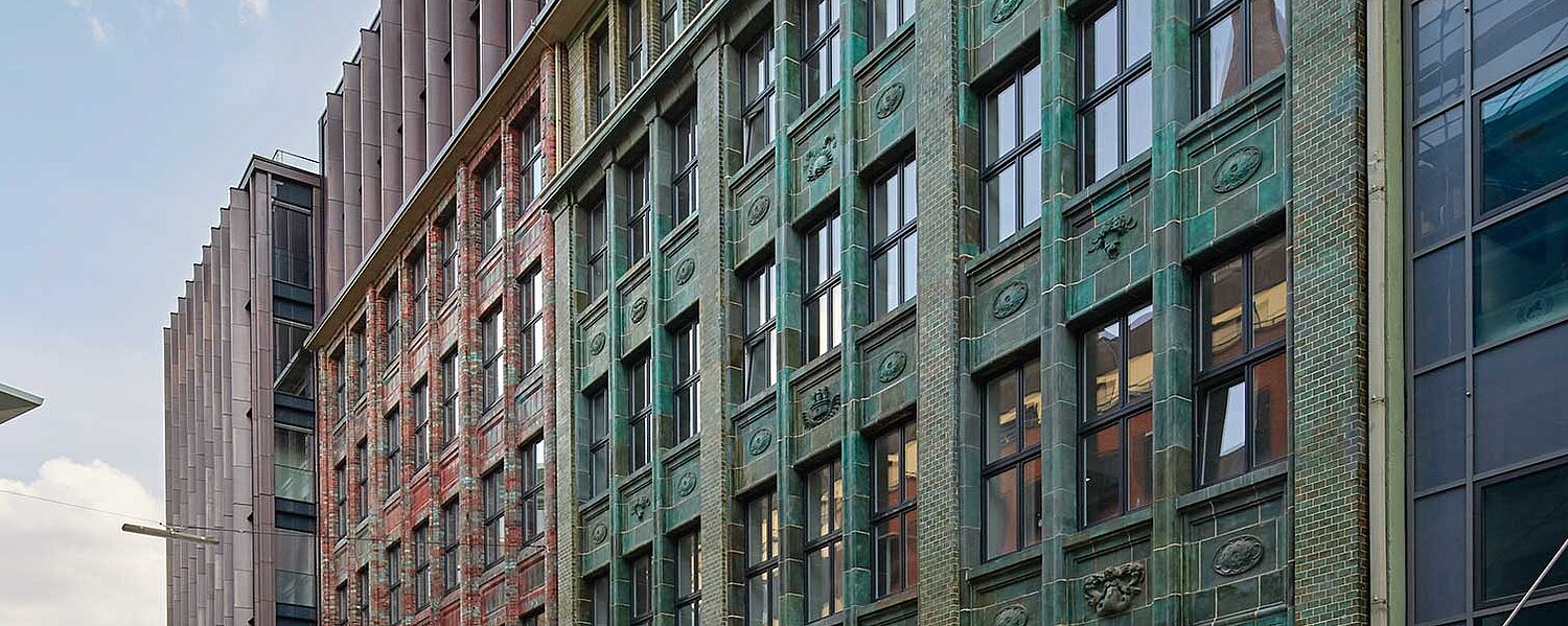 Domstraße Perspektive Fassadenausschnitt
