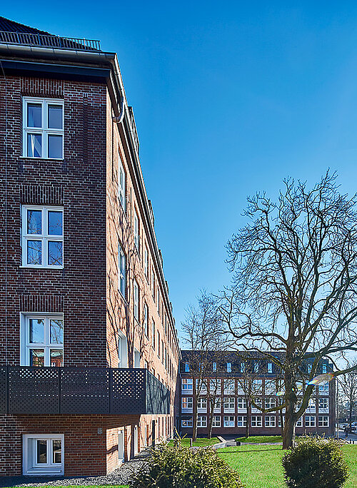 Schlossstraße Perspektive Gebäudekomplex