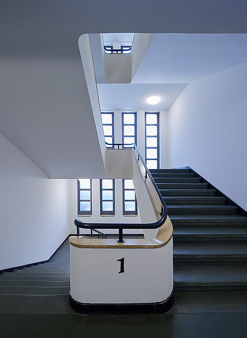 bahn_hoefe Treppenhaus