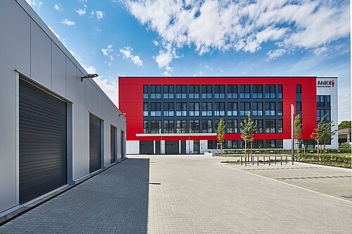 Bauer Elektroanlagen Ansicht Verwaltungsgebäude und Garagengebäude